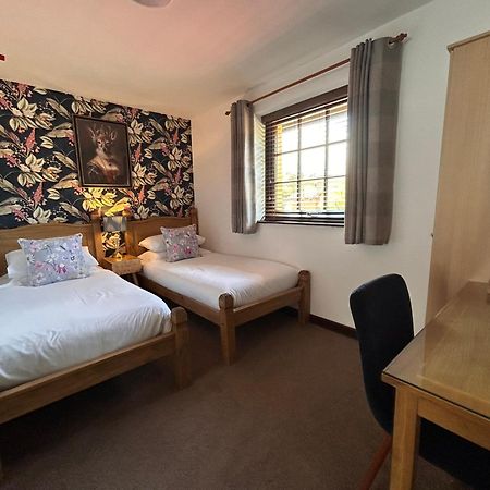 Castle Inn Knighton  Ngoại thất bức ảnh